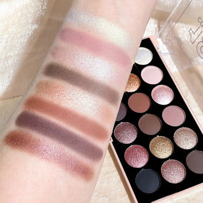 18-Color Eyeshadow Palette – Matte & Pearlescent